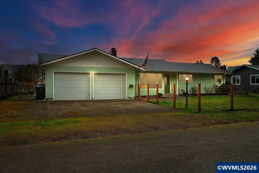 247  Cedar St, Lyons, OR 97358 - #2