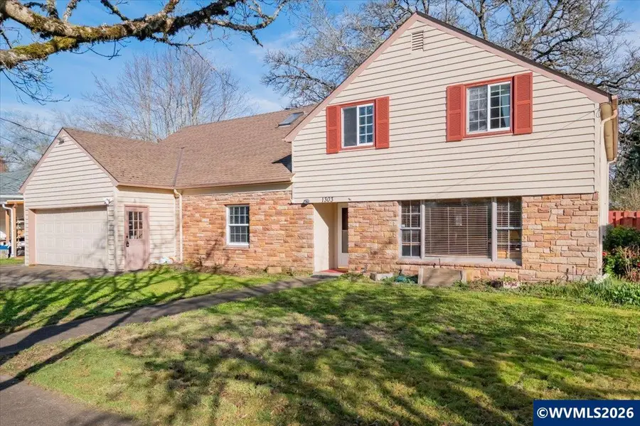 1303  10Th Av SW, Albany, OR 97321 - #2