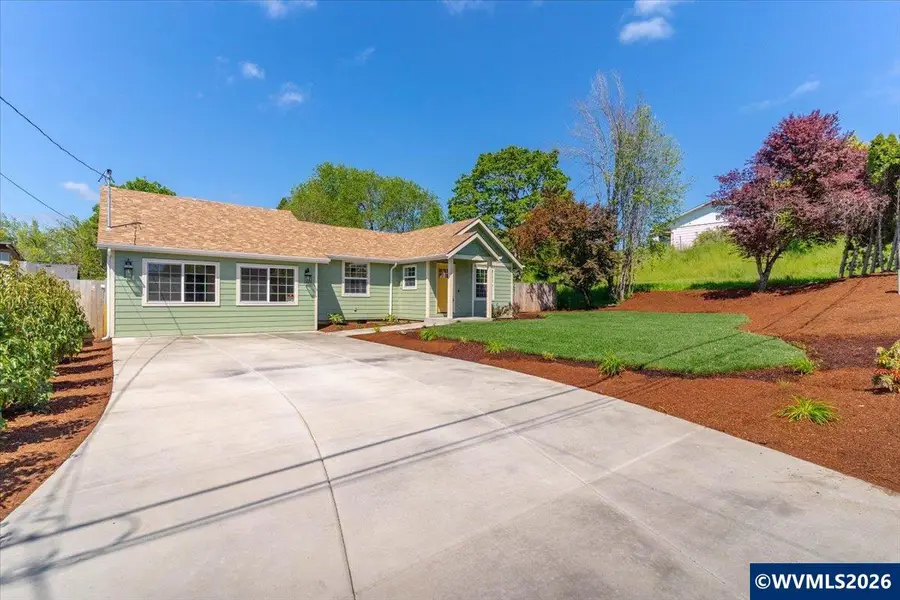 319 SW Church St, Dallas, OR 97338 - #2