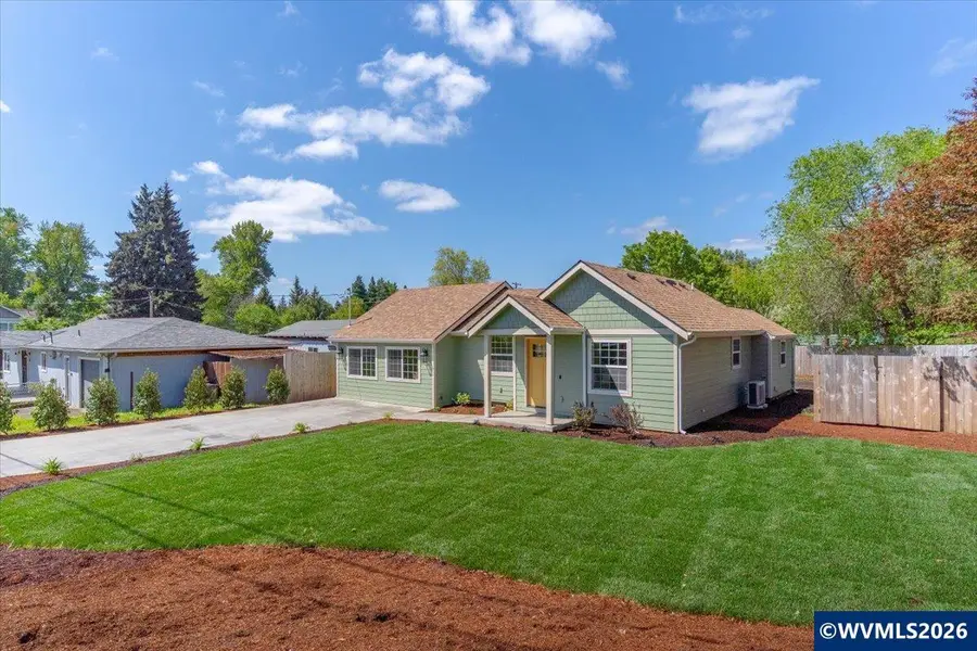 319 SW Church St, Dallas, OR 97338 - #3