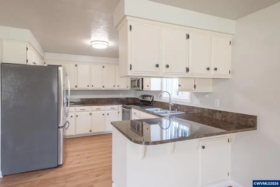 2925  43rd Av SE, Albany, OR 97322 - #3