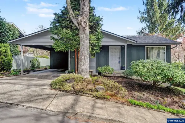 1022  Pali Dr NW, Salem, OR 97304