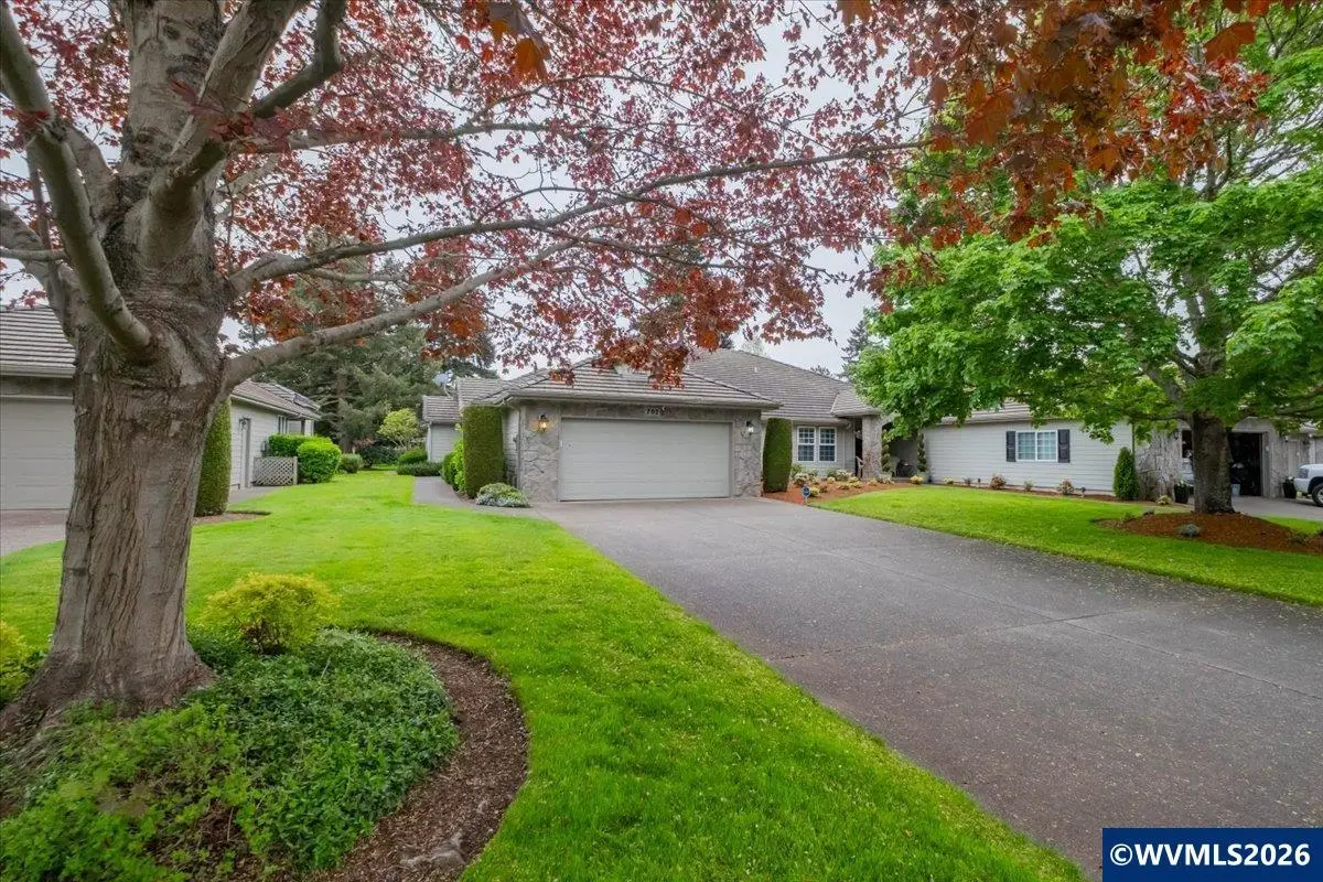 702  Castle Pines Dr N, Keizer, OR 97303 - #1