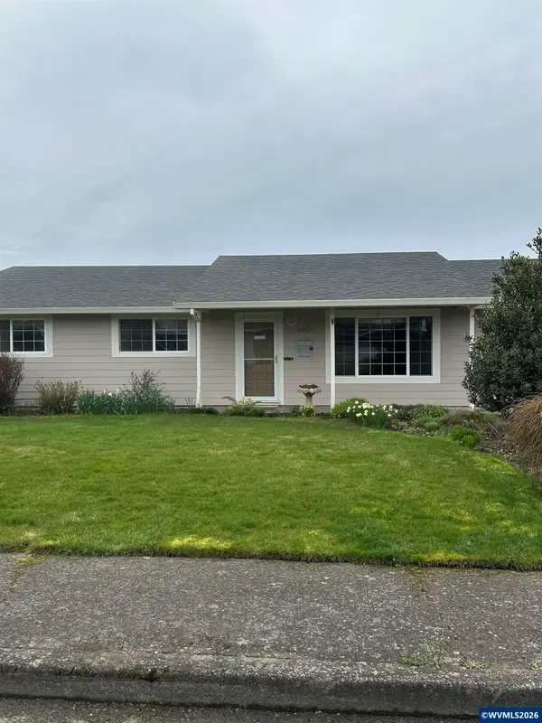 640 S Pershing St, Mt Angel, OR 97362