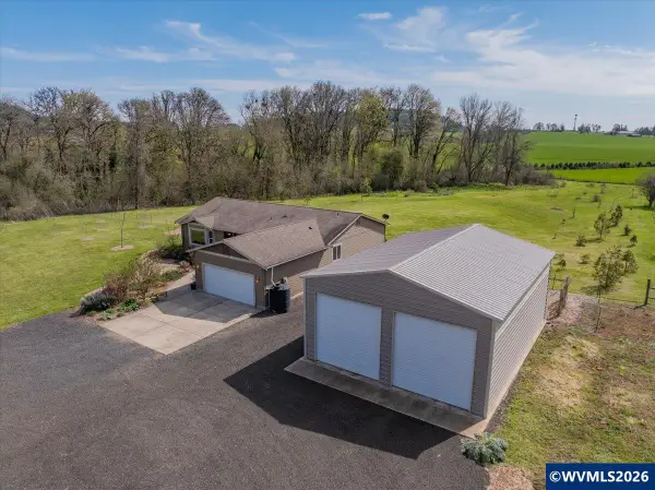 978  Meadows Ln, Jefferson, OR 97352