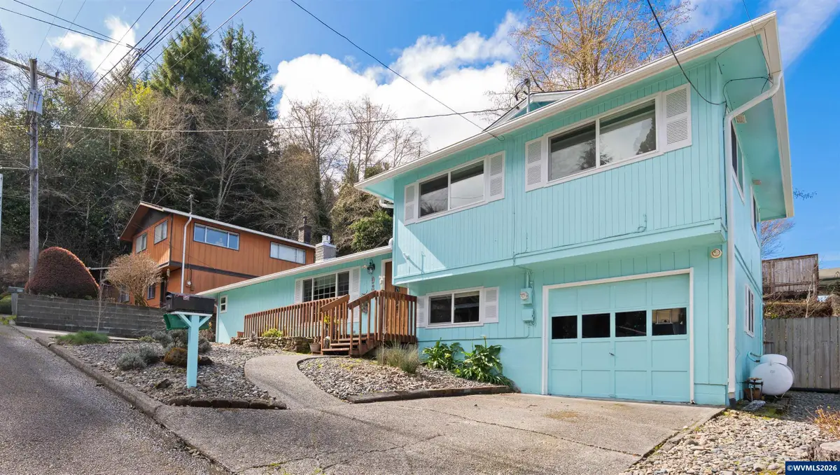 935  View St, Reedsport, OR 97467 - #1