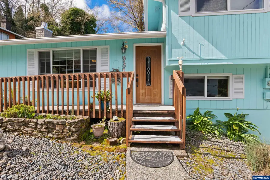 935  View St, Reedsport, OR 97467 - #2