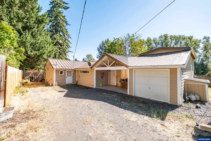 1054 N River Rd, Sweet Home, OR 97386 - #2