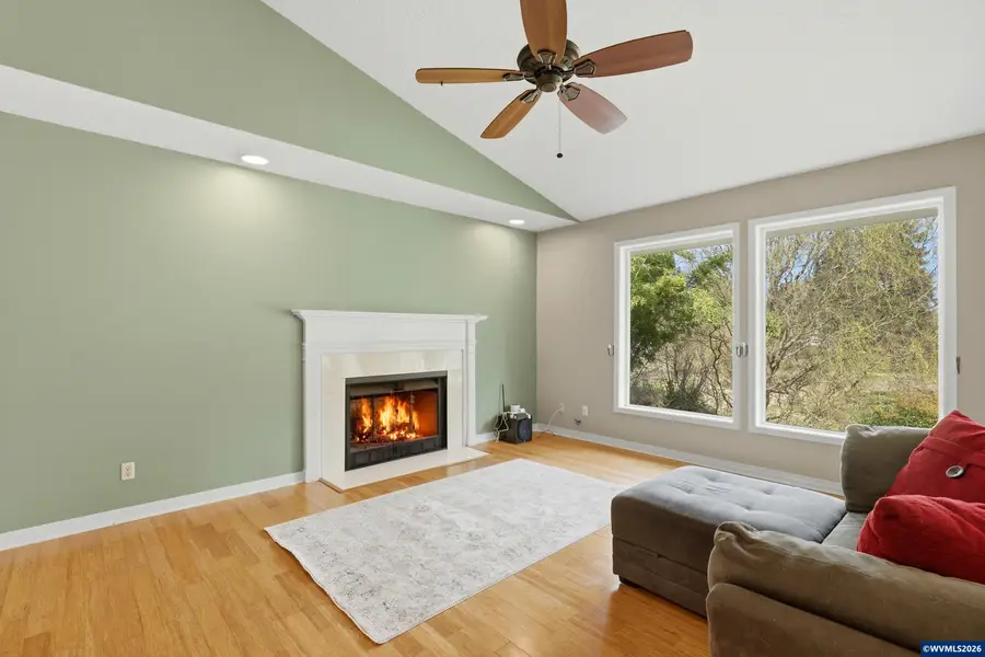 2055 SE Oak Crest Dr, Hillsboro, OR 97123 - #3
