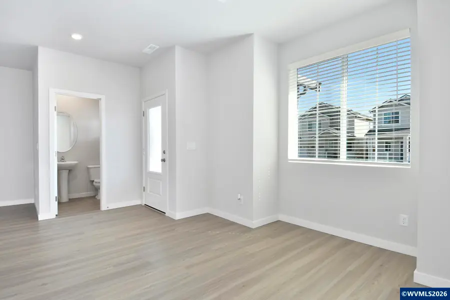 1233  Parkside Av, Woodburn, OR 97071 - #2