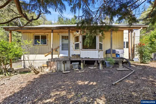 38775  Golden Valley Dr, Lebanon, OR 97355