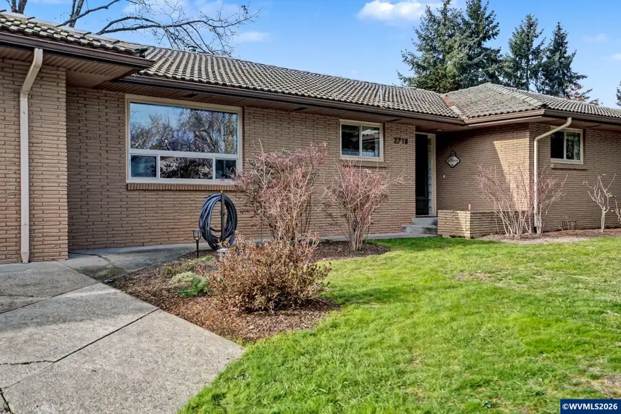 2718  Columbus St SE, Albany, OR 97322 - #3