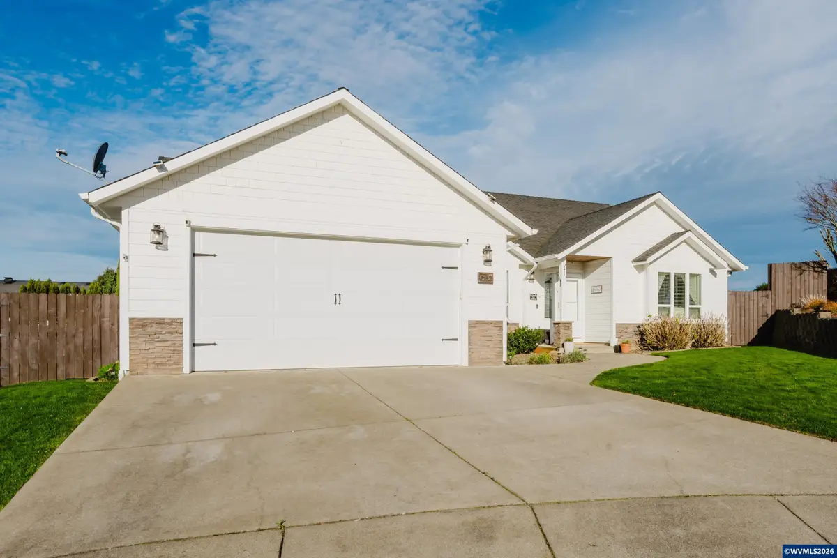 523 NW Harold St, Sublimity, OR 97385 - #1