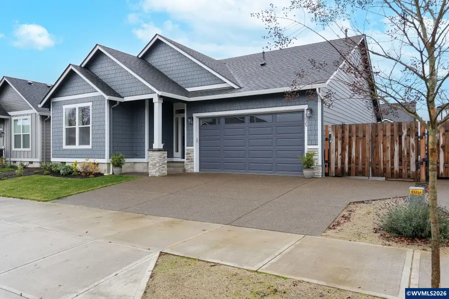 1025  Sassafras St, Independence, OR 97351 - #2