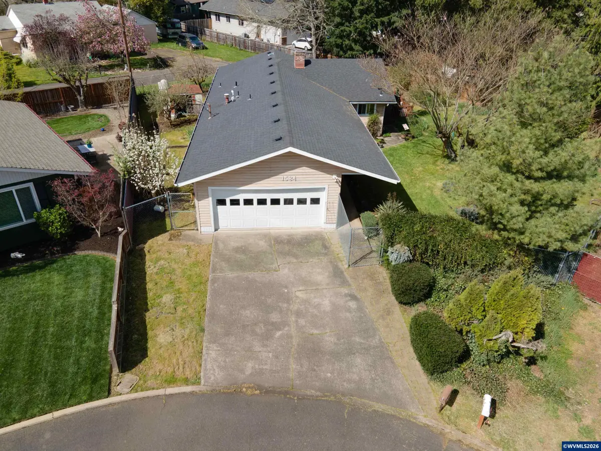 1584 NW Spray Ct, Roseburg, OR 97471 - #1