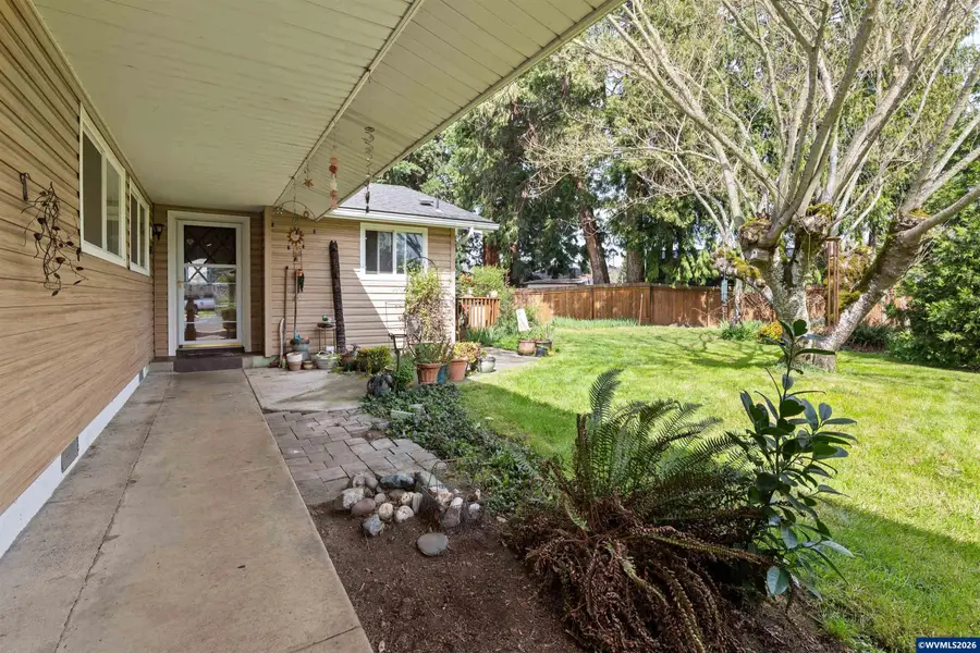 1584 NW Spray Ct, Roseburg, OR 97471 - #2