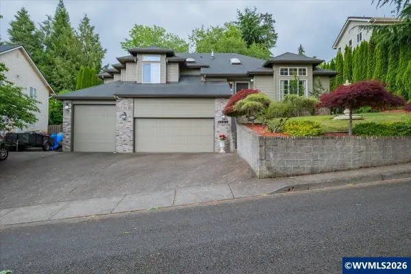 1756  Snowbird Dr NW, Salem, OR 97304
