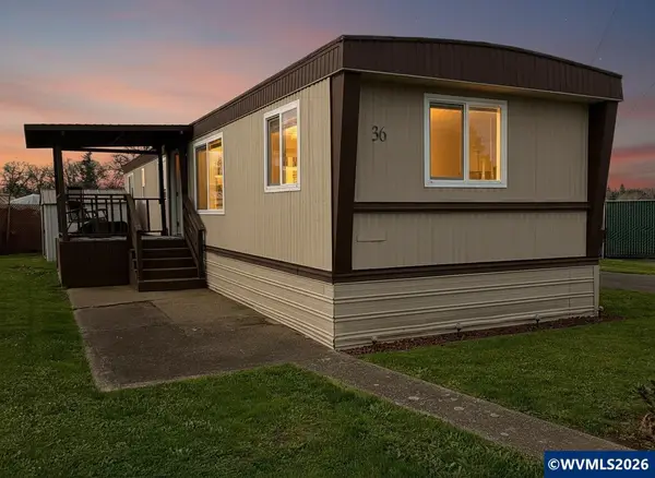 2400 SE Stratus Av, McMinnville, OR 97128