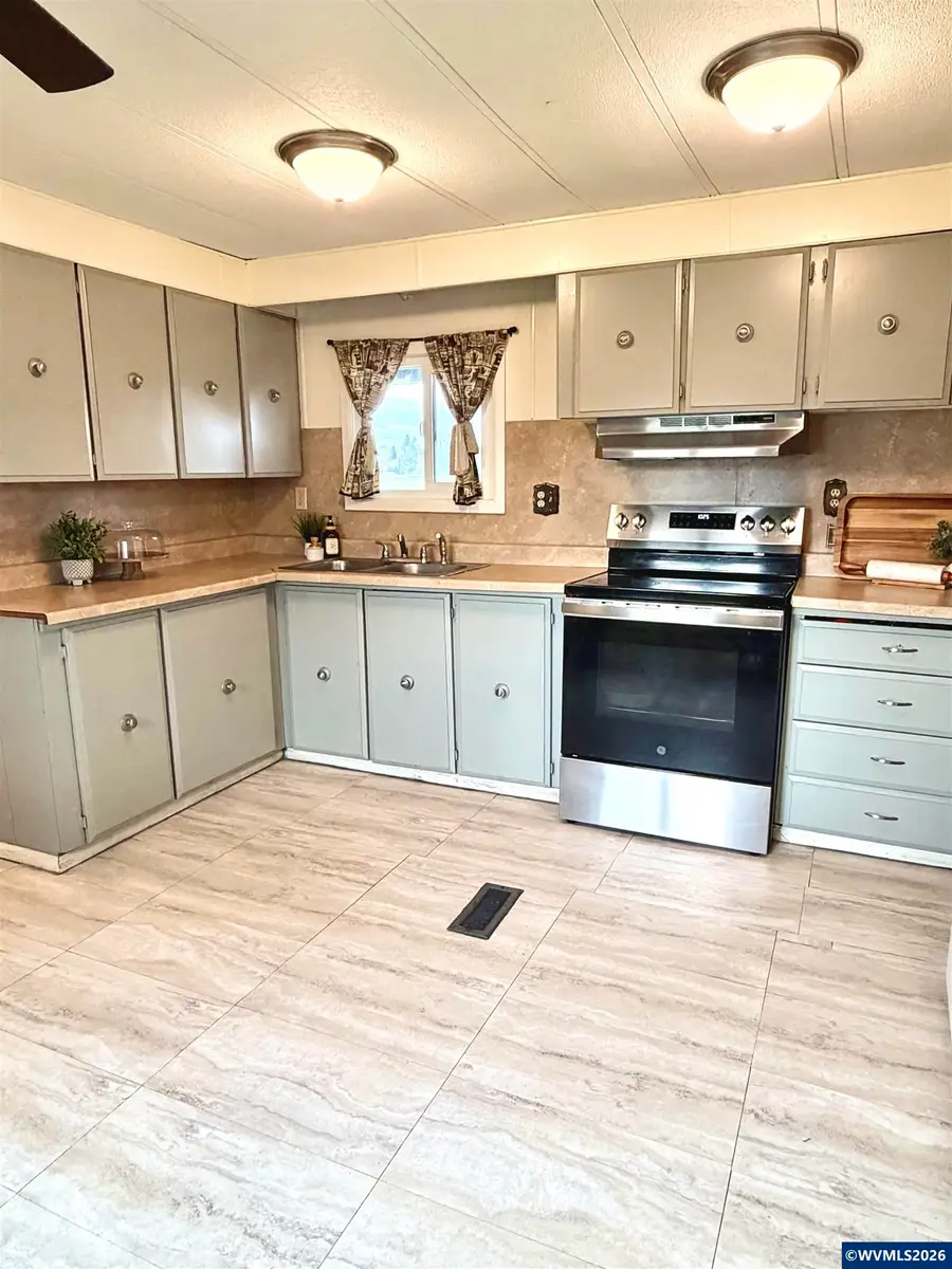 2400 SE Stratus Av, McMinnville, OR 97128 - #3