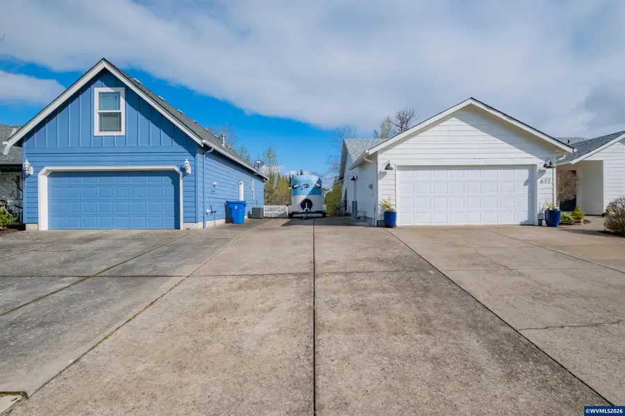 611  Hobson St, Stayton, OR 97383 - #3