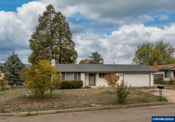 10  Carmel  Ct, Roseburg, OR 97471