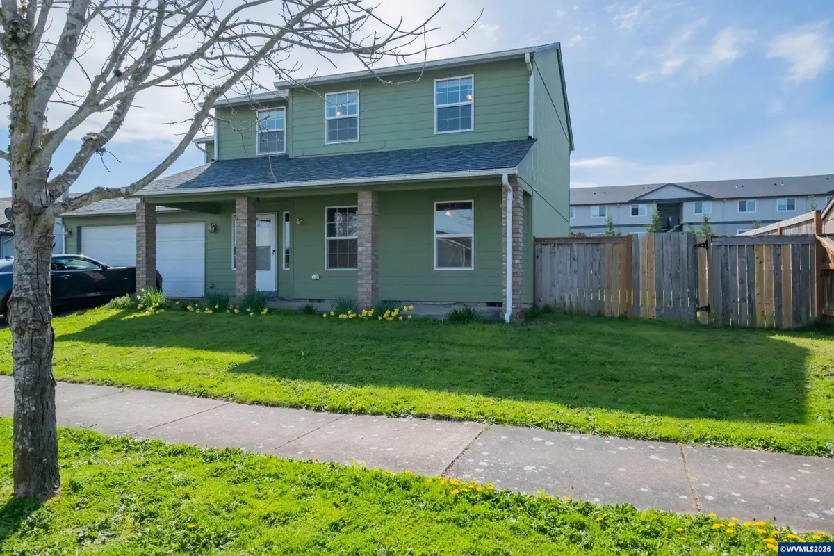 1298  Kees St, Lebanon, OR 97355 - #1