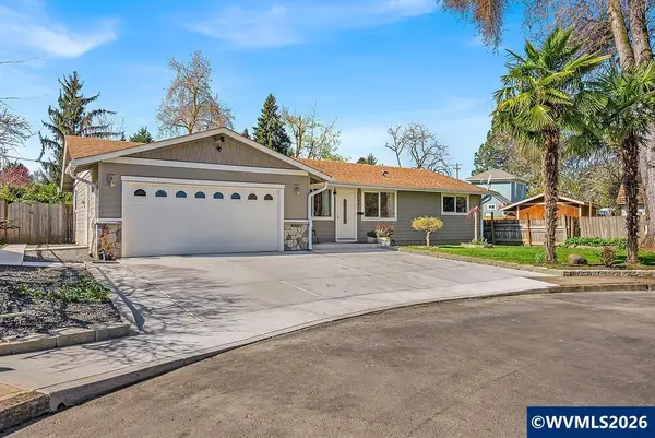 180  Woodcrest Ct, Woodburn, OR 97071