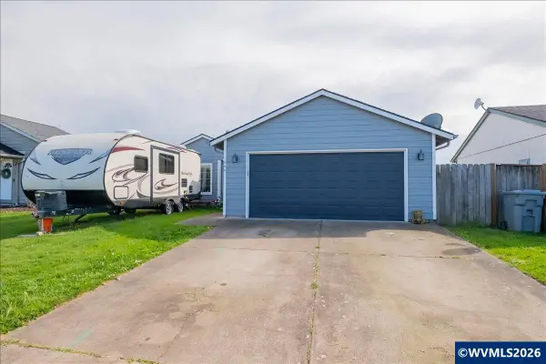 1066  Kees St, Lebanon, OR 97355