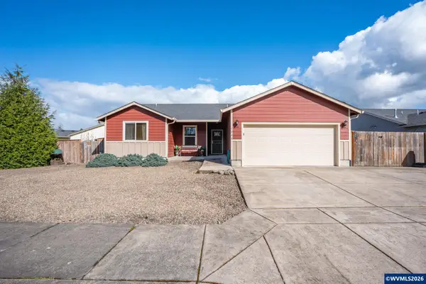 1944  37th Cir, Sweet Home, OR 97386