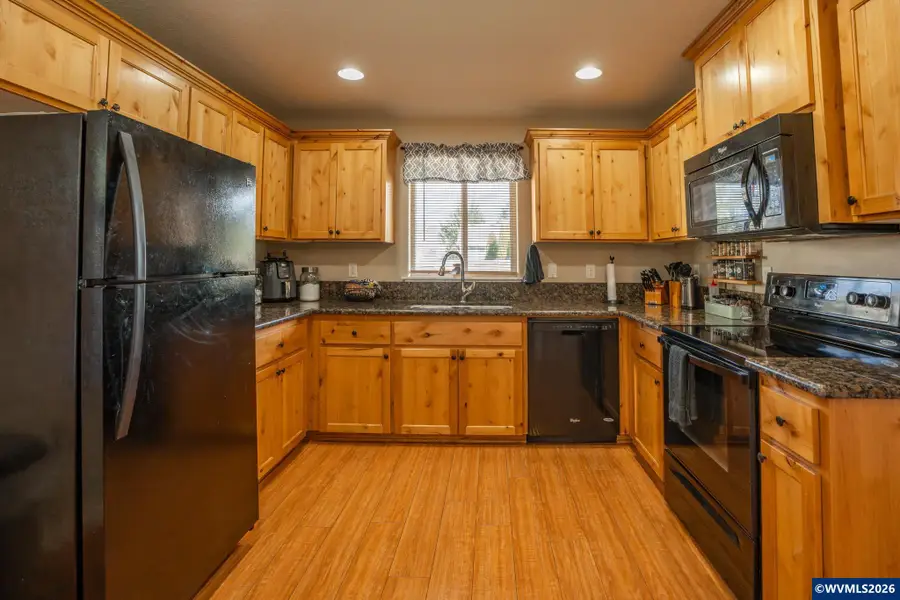 1944  37th Cir, Sweet Home, OR 97386 - #3