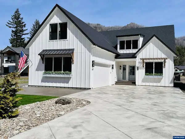 335  Janice Ct, Detroit, OR 97342