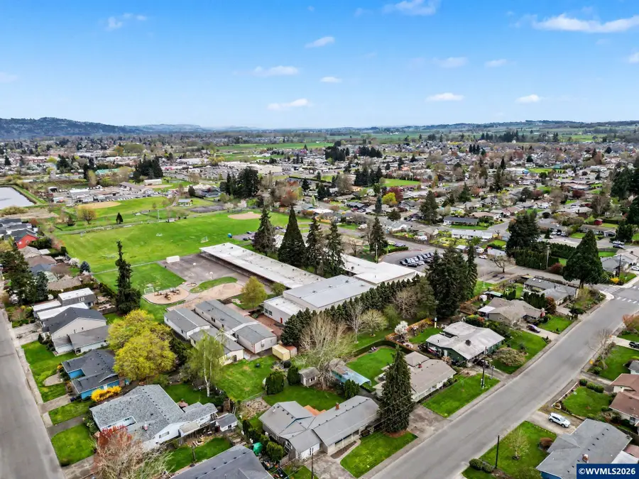 555  Sacre Ln N, Monmouth, OR 97361 - #3