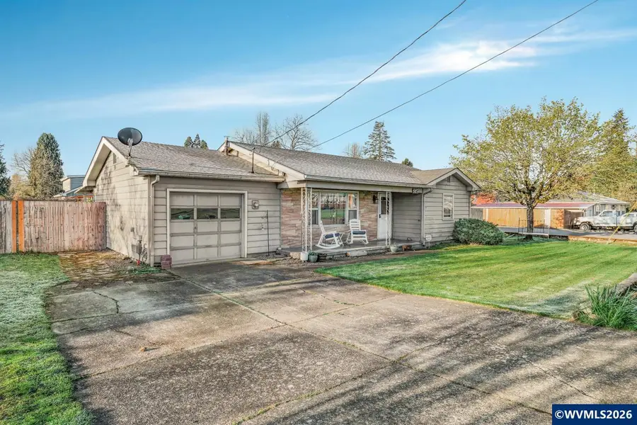 915 E Marquam St, Mount Angel, OR 97362 - #2