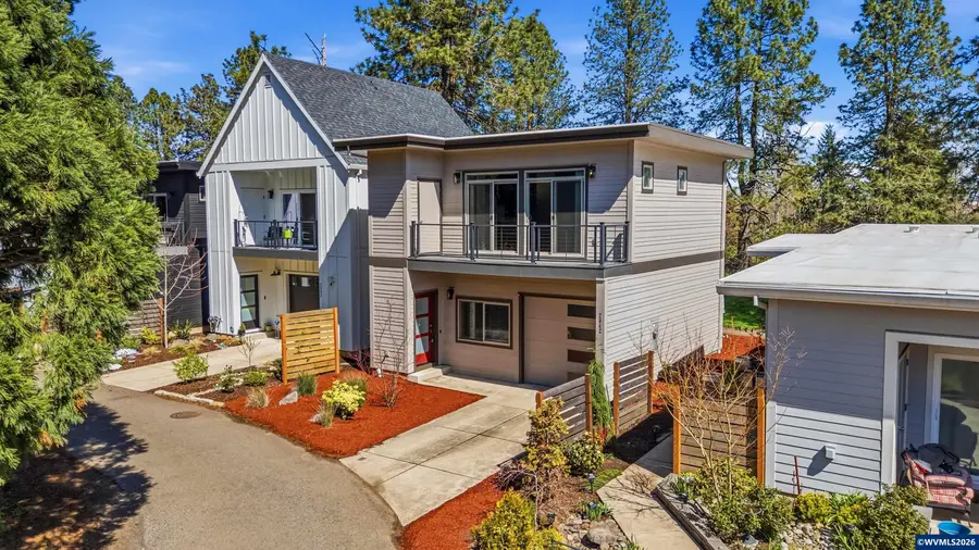 2042  Village Center Dr SE, Salem, OR 97302 - #3