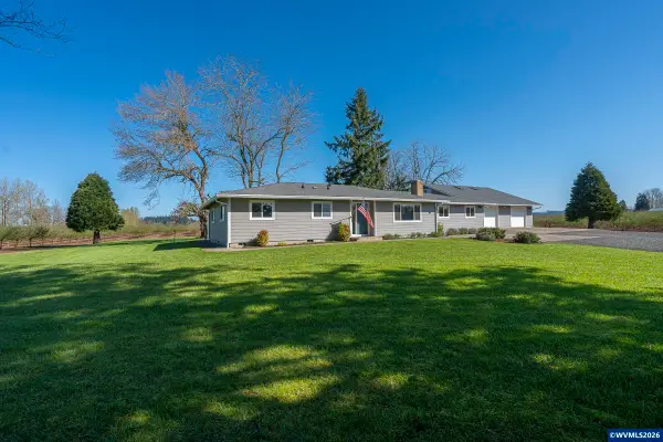 38565  Robinson Dr, Scio, OR 97374