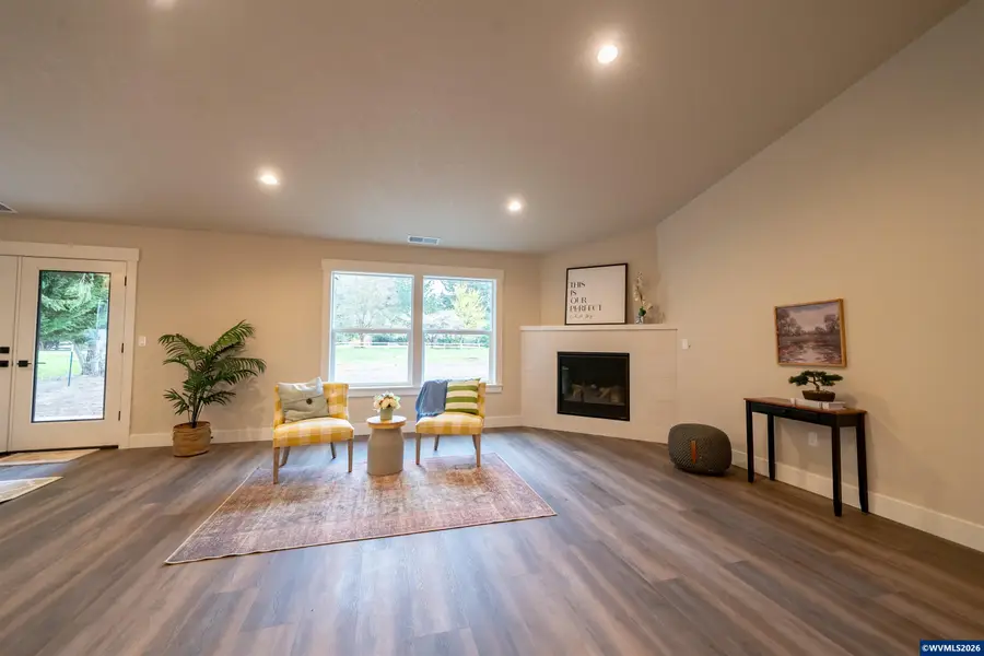 950  6th St, Lyons, OR 97358 - #2