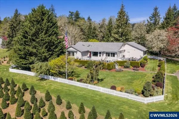 855  Perrydale Rd, Dallas, OR 97338
