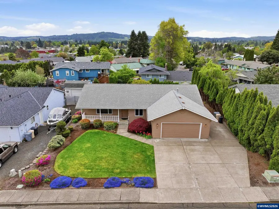 277 NE Holiday Av, Dallas, OR 97338 - #2