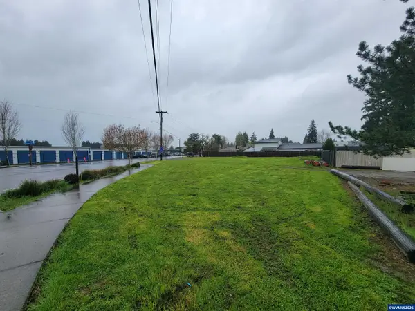 5010  Windsor Island Rd N, Keizer, OR 97303