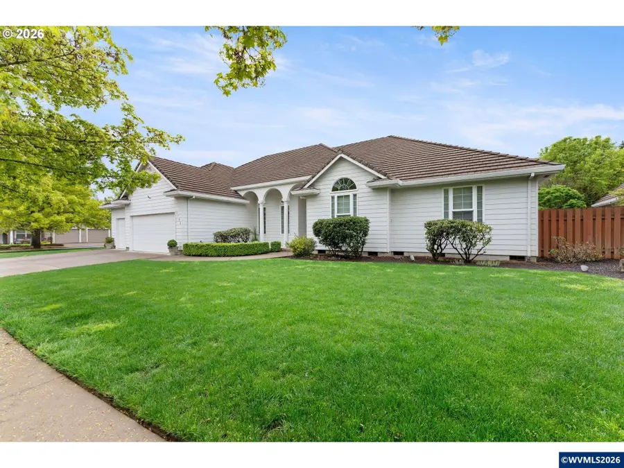 1702 NW Troon Ct, McMinnville, OR 97128 - #3
