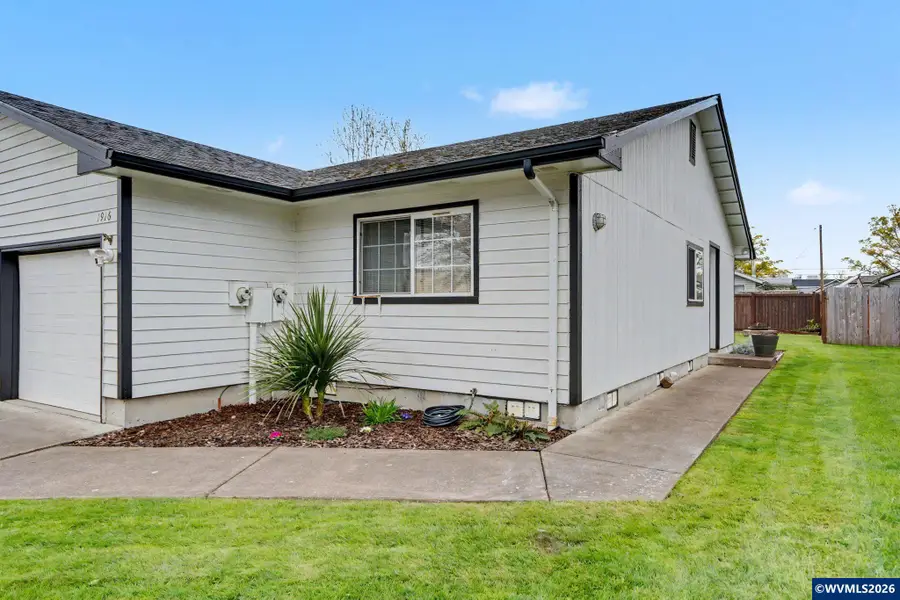 1916,1920 SE 16th Av, Albany, OR 97321 - #2