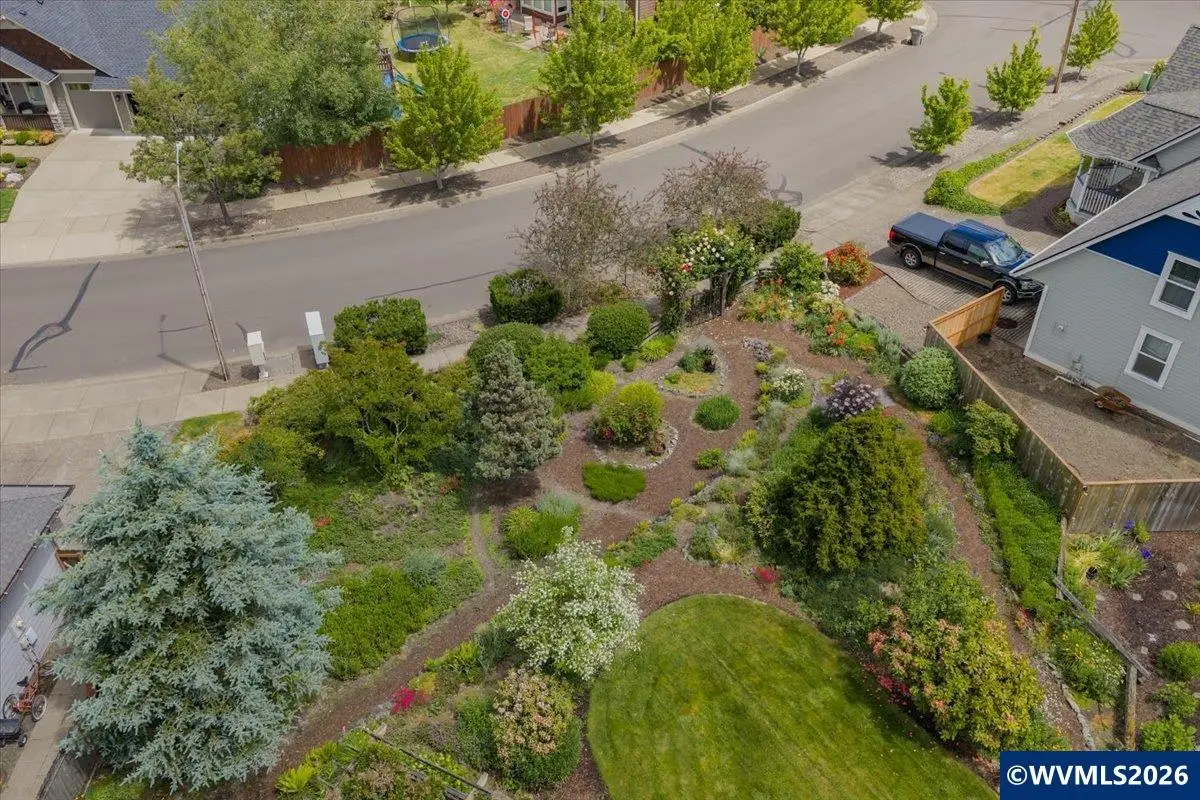1306 NW Thorn Dr, Albany, OR 97321 - #1