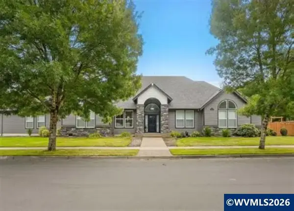 920  Highland St, Stayton, OR 97383