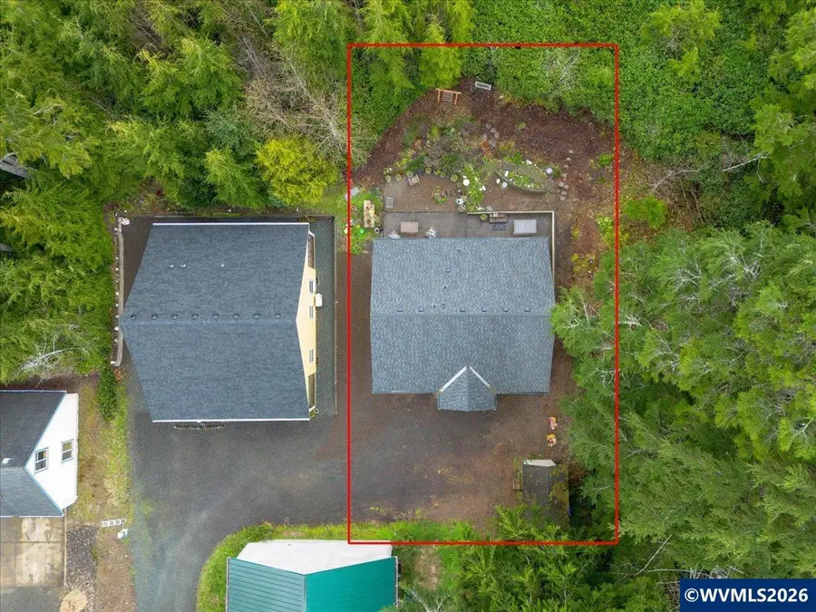 142 S Quadrant St, Rockaway Beach, OR 97201 - #3