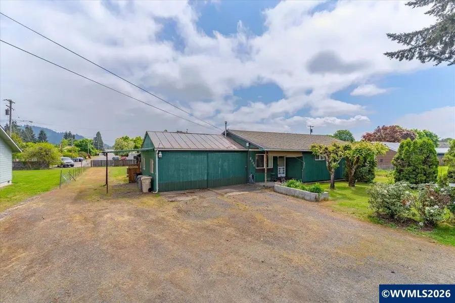 2733  Birch St, Lebanon, OR 97355 - #3