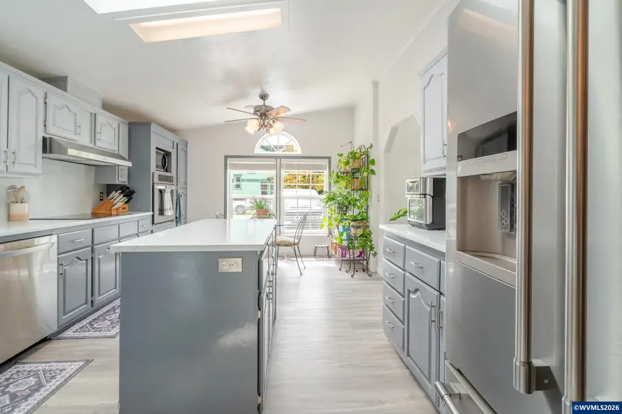 511  Washburn St, Brownsville, OR 97327 - #2