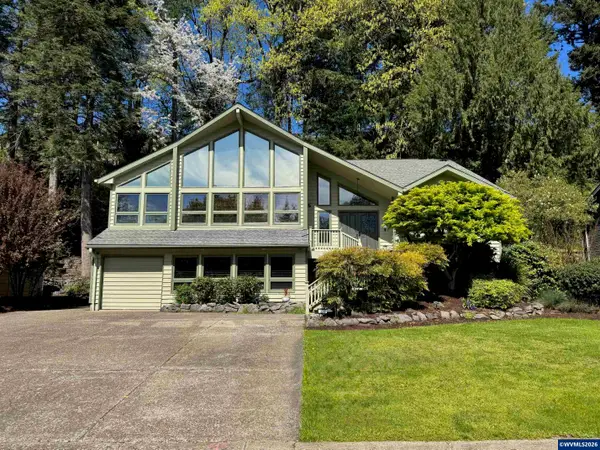 391  McNary Heights Dr N, Keizer, OR 97303