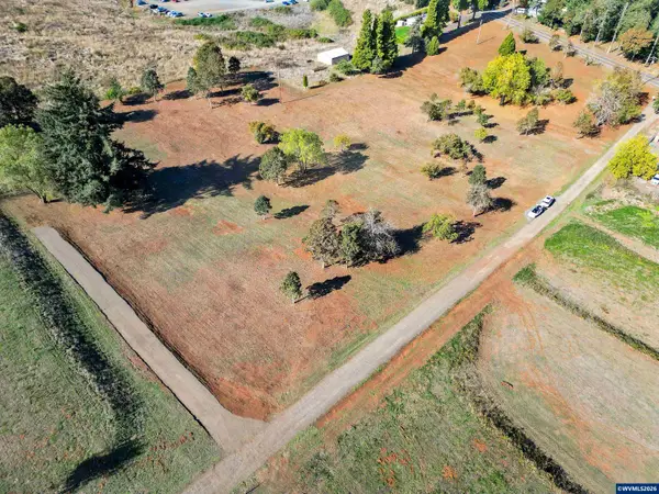 7845  Wildberry Ln SE, Salem, OR 97306