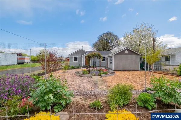 345 S 19th St, Philomath, OR 97370