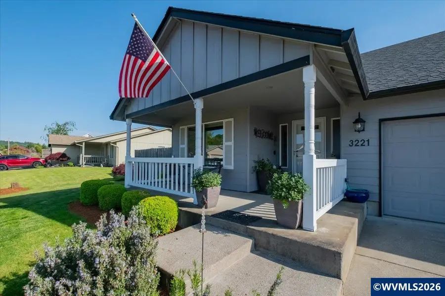3221 NE Siuslaw Av, Albany, OR 97321 - #3